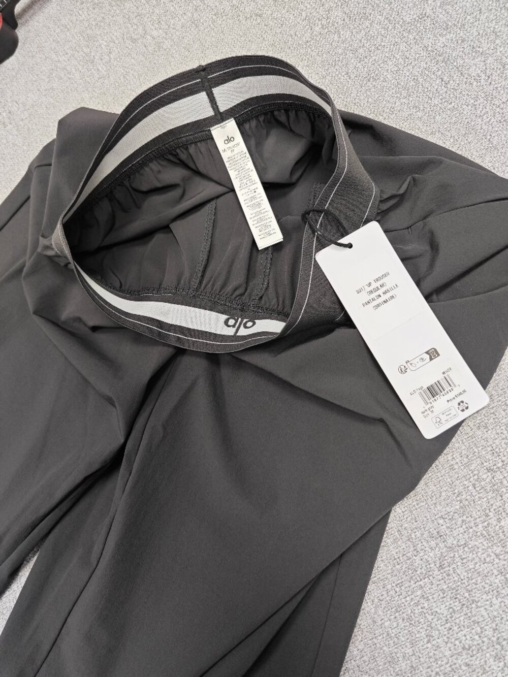 NWT ALO Yoga Suit Up Trouser | Anthracite Gray | Relaxed 30" Inseam💖 - Picture 4 of 8